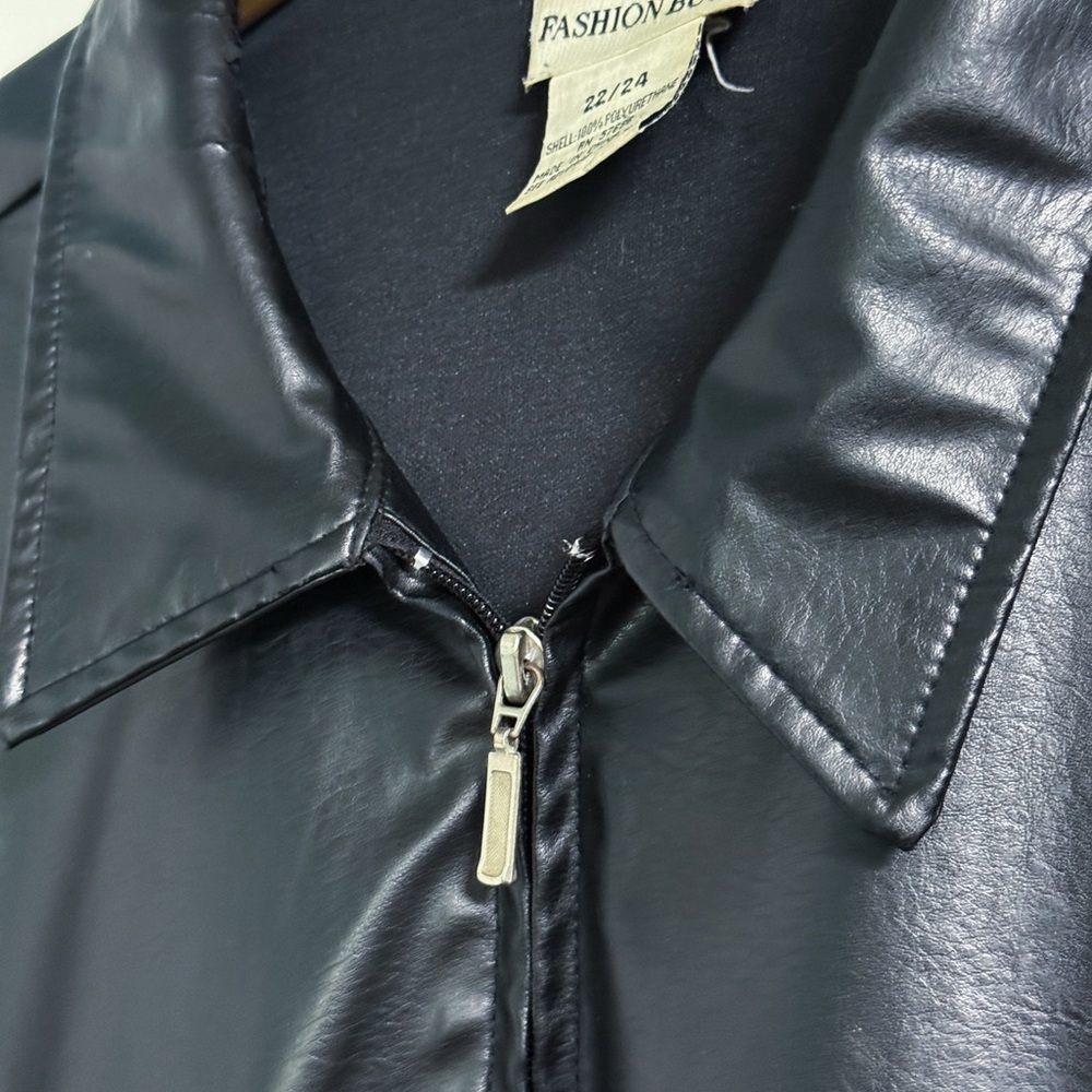 Fashion Bug Plus 22/24 Black Faux Leather Jacket | DIY Upcycle Project Ready - Picture 4 of 10